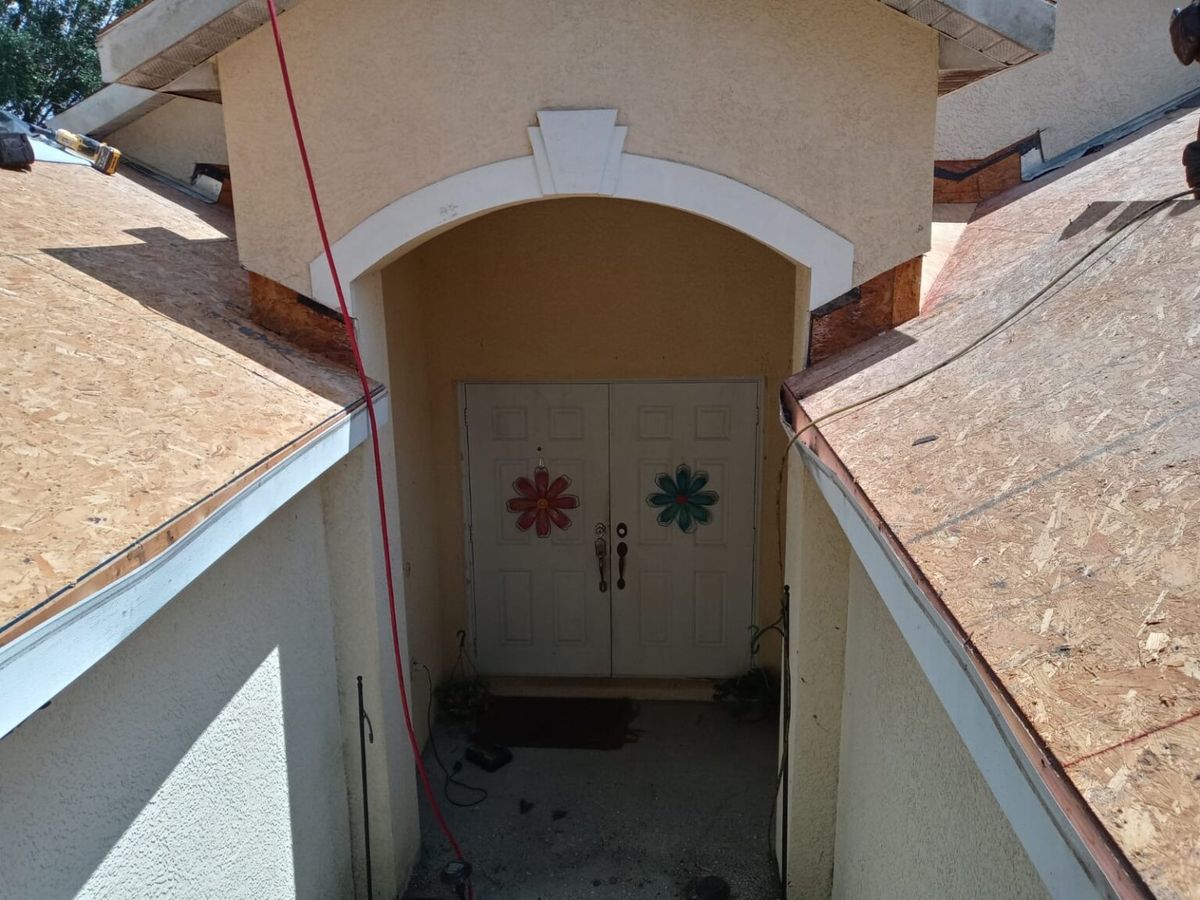 Zephyrhills Roof Replacement on Passing Pine Ln Tampa Roofers
